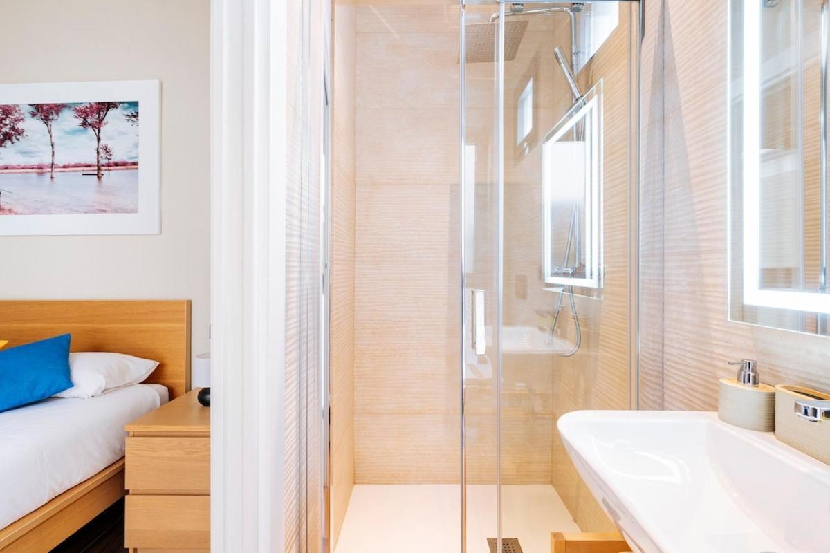Deluxe Twobedroom Apartment Seville Downtown Kültér fotó